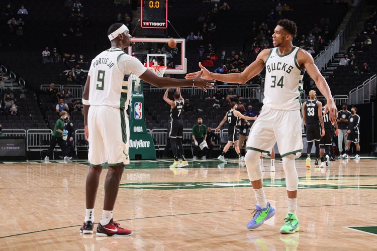 蒂格：雄鹿在努力留下字母哥但阵容变差了 波蒂斯将会首发