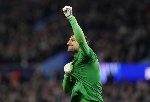 多纳鲁马：欧冠决赛国米真的不走运，我为蓝黑国家队队友感到遗憾